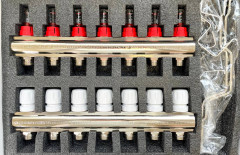 Блок коллекторный 7 выхода х1.0&quot;х3/4&quot; с расходомерами латунь ZEGOR QS-1871