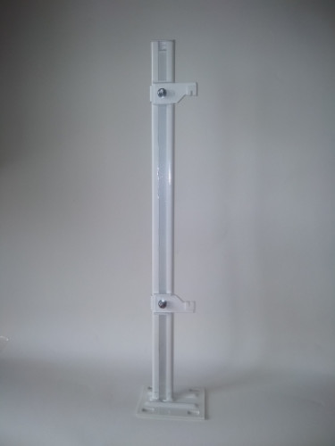 Кронштейн напольный регулируемый для стальных радиаторов