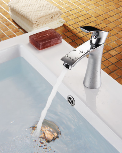 Смеситель для умывальника одноручный FAB1-A020