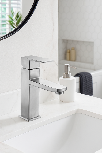 Смеситель для умывальника одноручный GOF1-A095