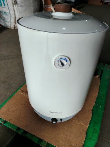 Водонагреватель накопительный газовый ARISTON S/SGA 80R УЦЕНКА SN 08223470000447