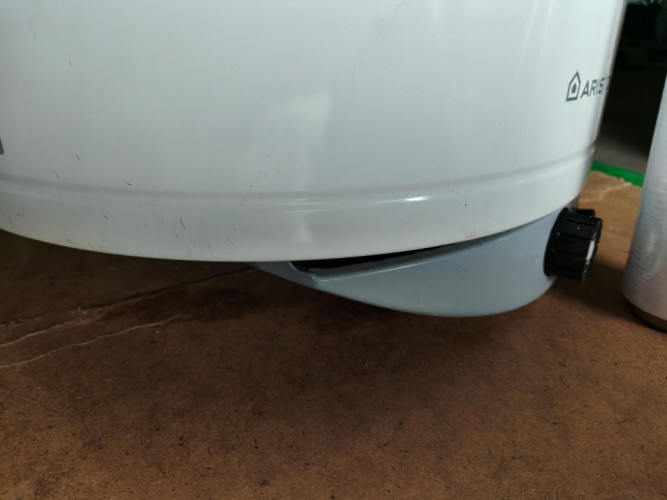 Водонагреватель накопительный газовый ARISTON S/SGA 80R УЦЕНКА SN 08223470000447