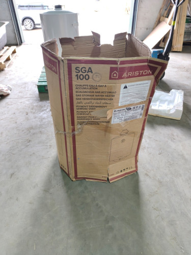 Водонагреватель накопительный газовый ARISTON S/SGA 100R УЦЕНКА SN 0824312004064
