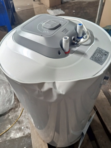 Водонагреватель накопительный электрический ARISTON PRO1 R 100V PL 0371178 УЦЕНКА
