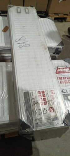 Радиатор стальной C22 LEMAX 300*1300 (1871 Вт) боковое подключение 121496000001758 УЦЕНКА