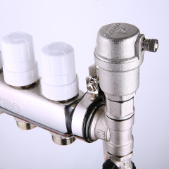 Блок коллекторный 7 выходов х 1.0&quot;х3/4&quot; В-В-ЕК с расходомерами нерж VTc.589