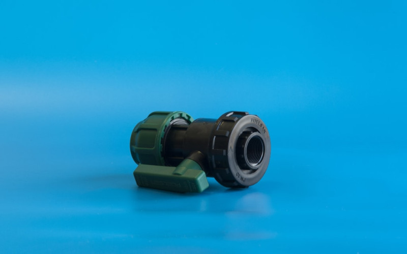 Кран шаровой разъемный ВР ф20х1/2" ПЭ